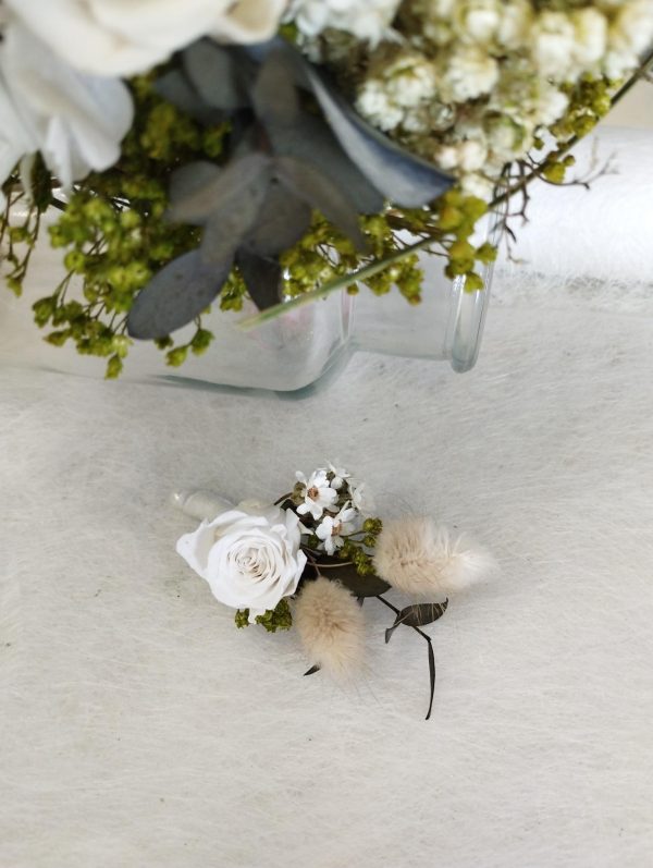 Ramo de novia con rosas y hortensias preservadas