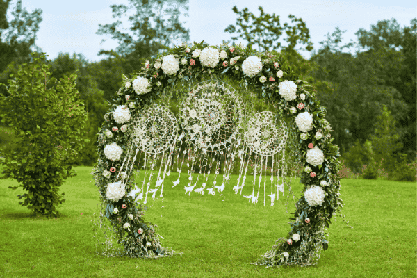 Agrícola Alrededores toma una foto Arcos de flores para bodas: Ideas y consejos