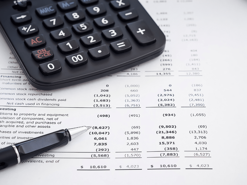 Calcular los gastos administrativos de una empresa