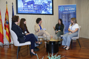 _Jornadas-especialistas-en-el-cuidado_Fundación-rey-ardid_1-38