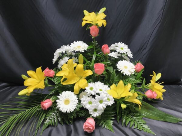 Centro funerario flores variadas