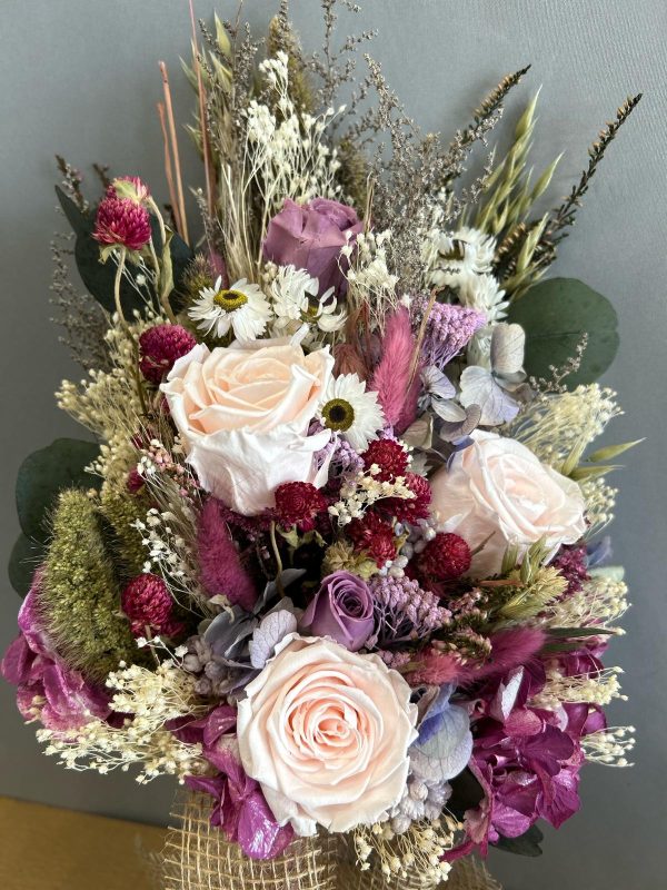 Ramo de flores preservadas para novia de rosas