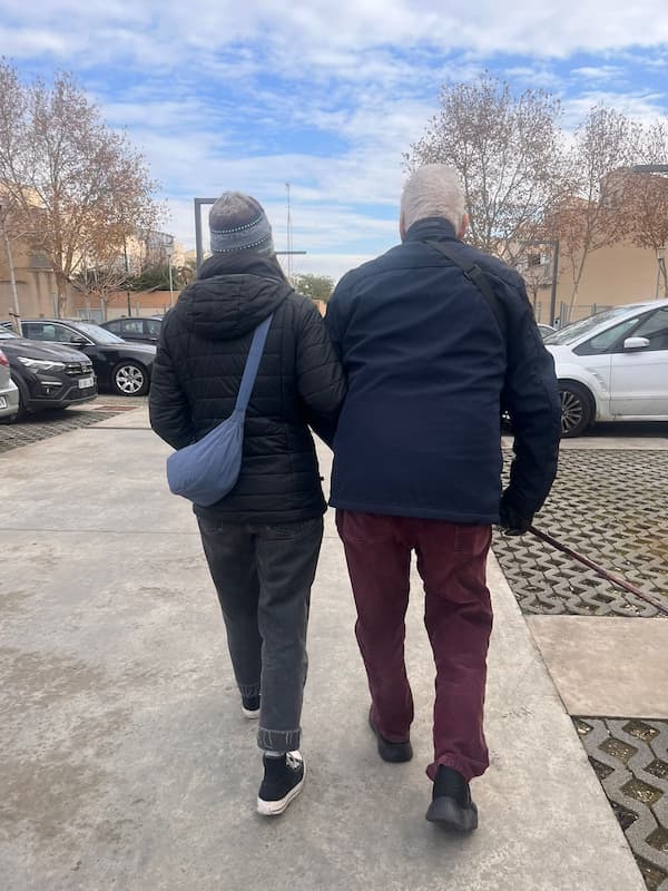 Acompañamiento para evitar la soledad no deseada en personas mayores