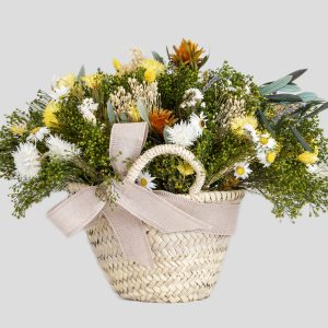 Cesta de flores preservadas silvestres